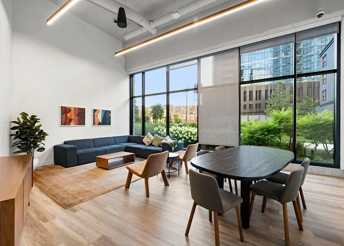 Family-sized 4br Luxury In Downtown * Chicago