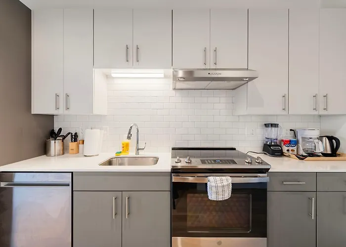 Family-sized 4br Luxury In Downtown Hotel