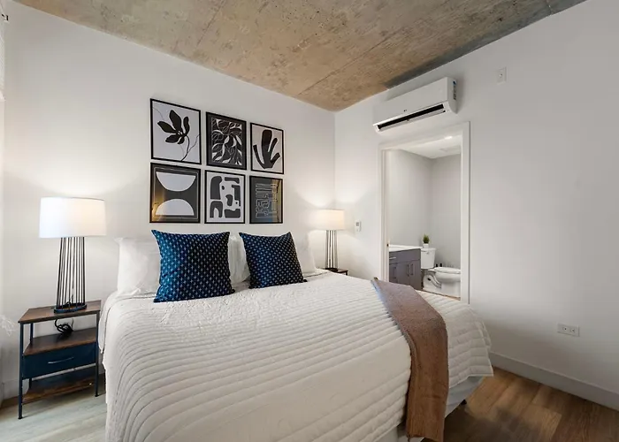 Hotel Family-sized 4br Luxury In Downtown Chicago