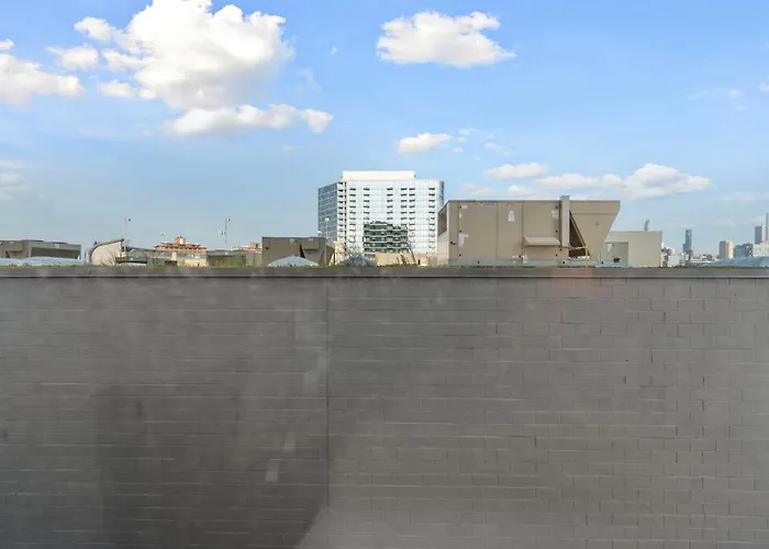 Family-sized 4br Luxury In Downtown Hotel *