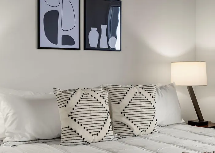 Hotel Family-sized 4br Luxury In Downtown *