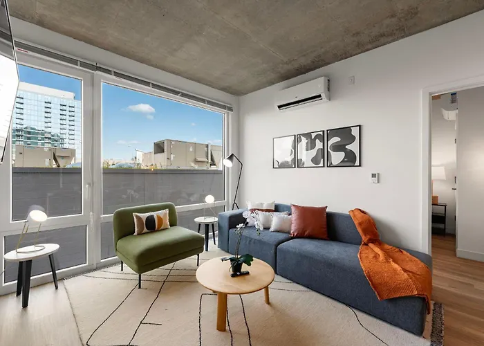 Family-sized 4br Luxury In Downtown Hotel Chicago