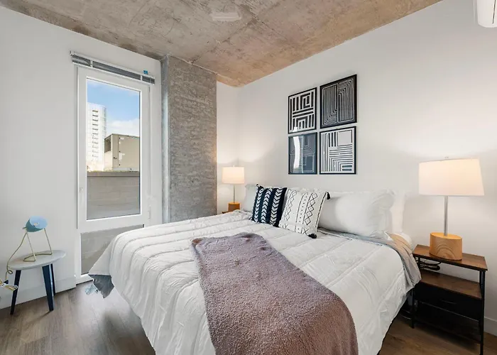 Family-sized 4br Luxury In Downtown