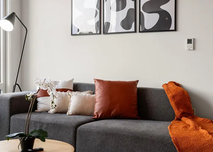 Family-sized 4br Luxury In Downtown Hotel