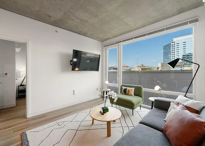 Family-sized 4br Luxury In Downtown *